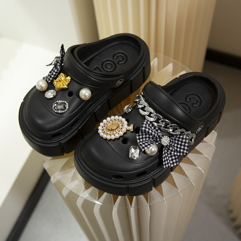 Mo Dou Fashion Charms Clog Shoes Outdoor Women Slippers Thick Sole High Quality Summer Sandals For Girls