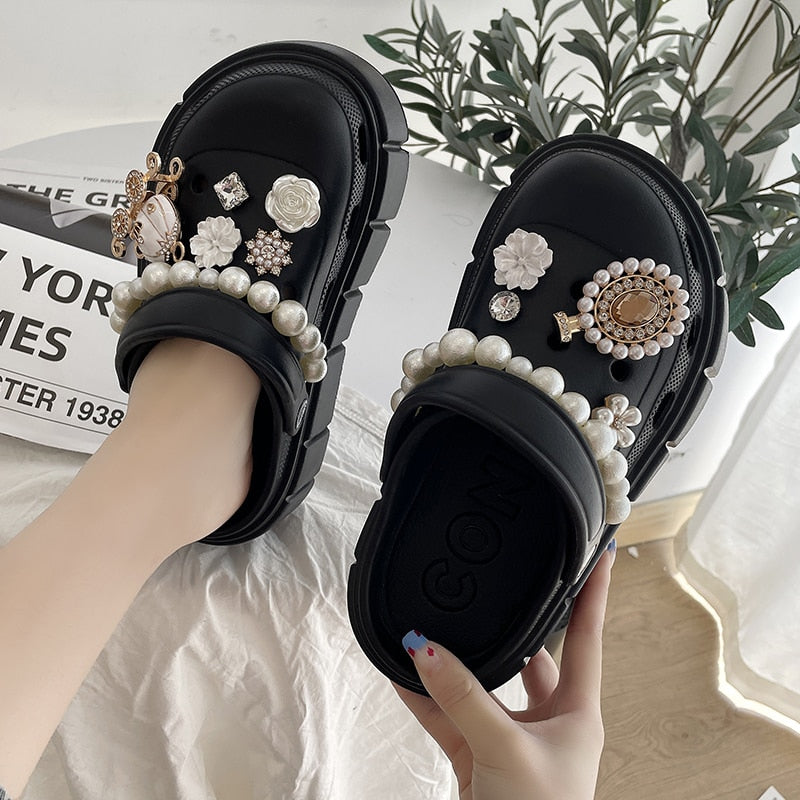 Mo Dou Fashion Charms Clog Shoes Outdoor Women Slippers Thick Sole High Quality Summer Sandals For Girls