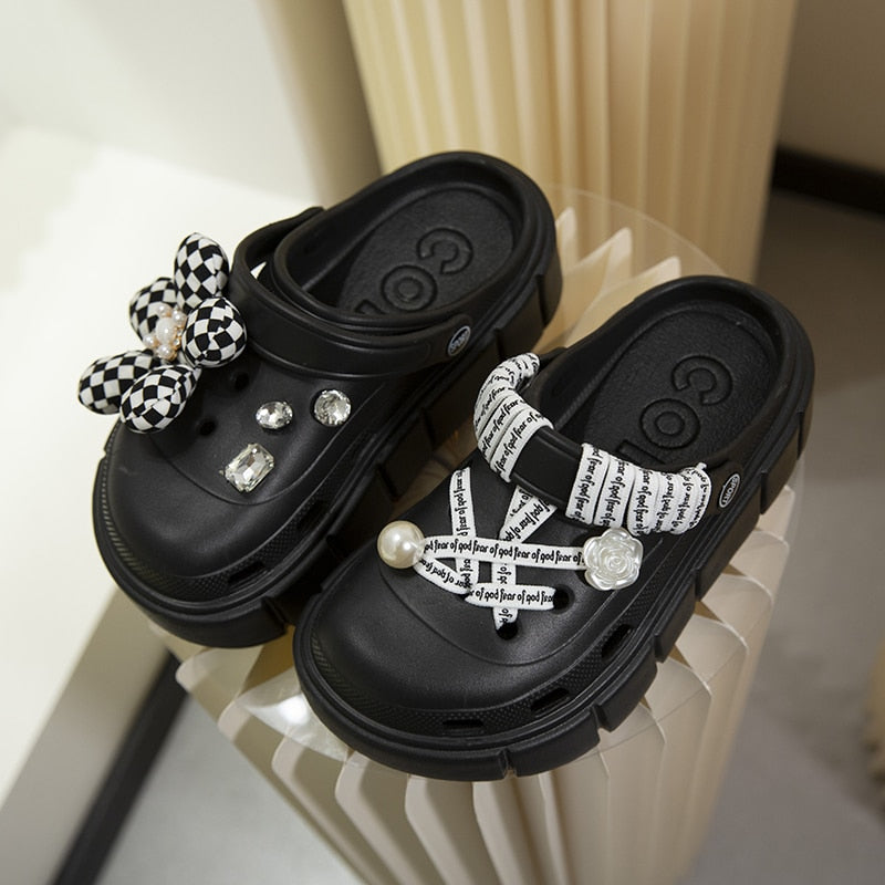 Mo Dou Fashion Charms Clog Shoes Outdoor Women Slippers Thick Sole High Quality Summer Sandals For Girls